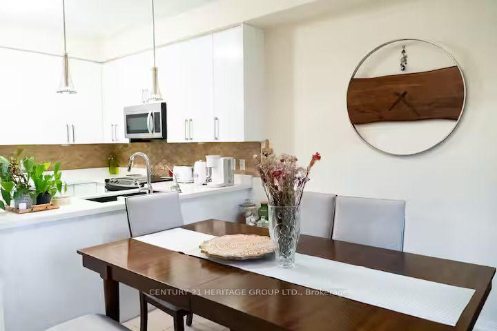 Photo 14 of 99 Sun King Crescent, Barrie, Innis-Shore — HOMEH