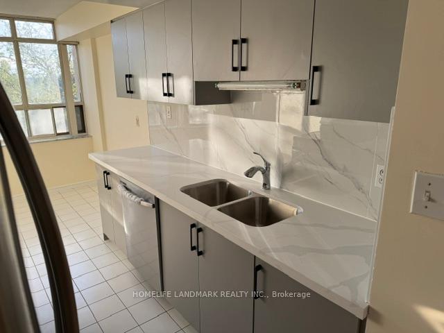 Photo 16 of Unit 305, 30 Malta Avenue, Brampton, Fletcher's Creek South — HOMEH