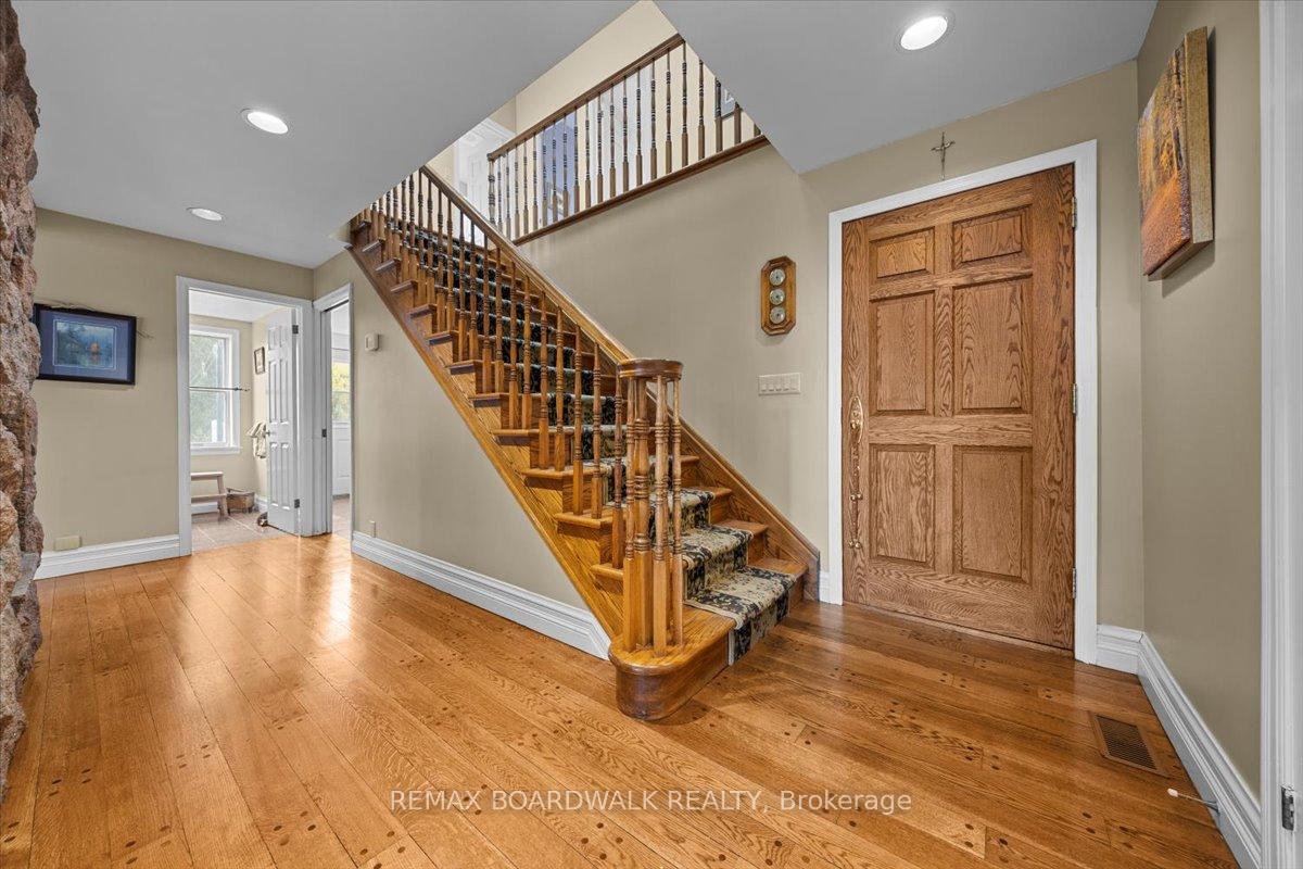 Photo 3 of 2464 Scrivens Drive, Ottawa, Osgoode Twp North of Reg Rd 6 — HOMEH