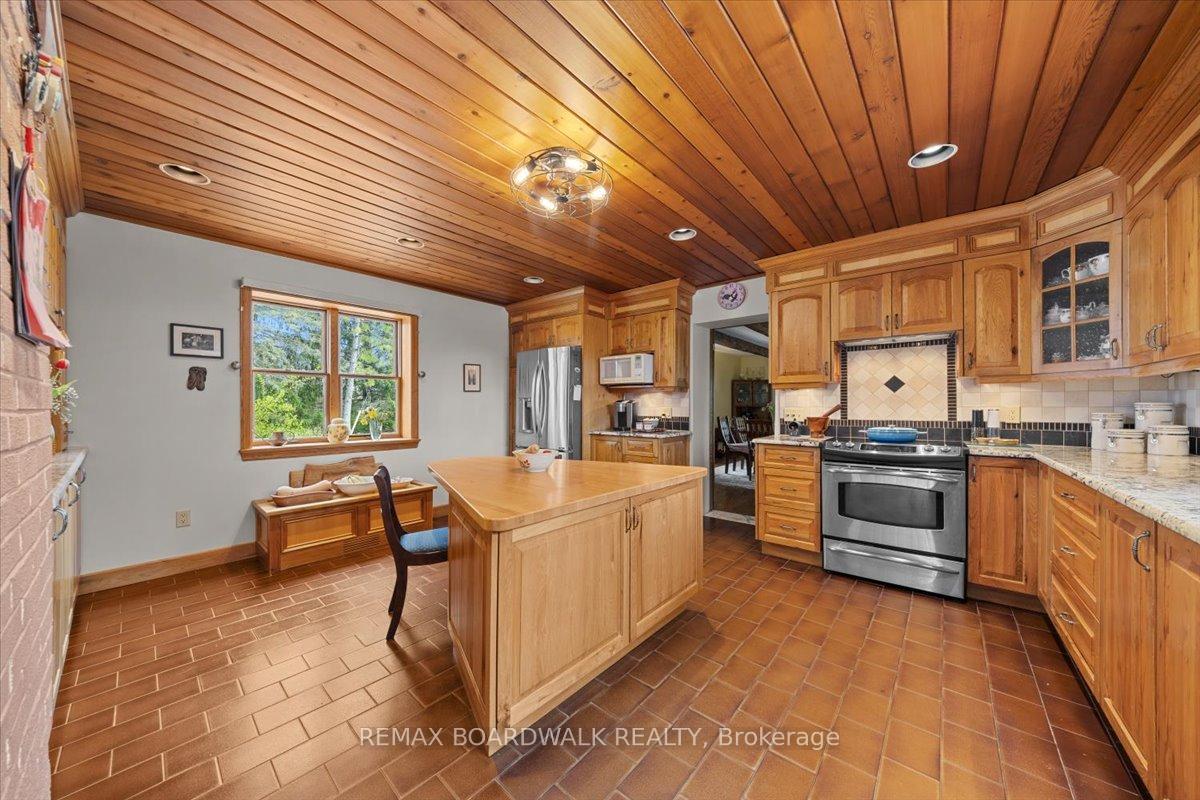 Photo 12 of 2464 Scrivens Drive, Ottawa, Osgoode Twp North of Reg Rd 6 — HOMEH