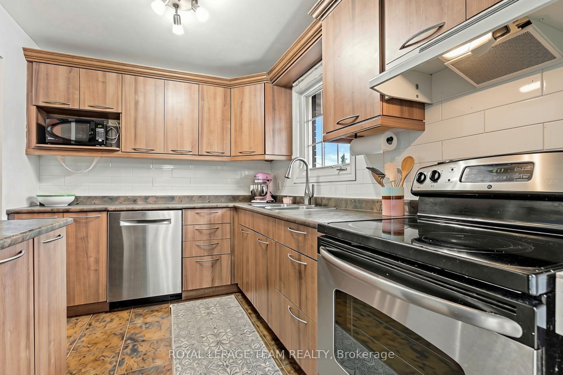 Photo 11 of 455 Kintyre Private, Ottawa, Carleton Square — HOMEH