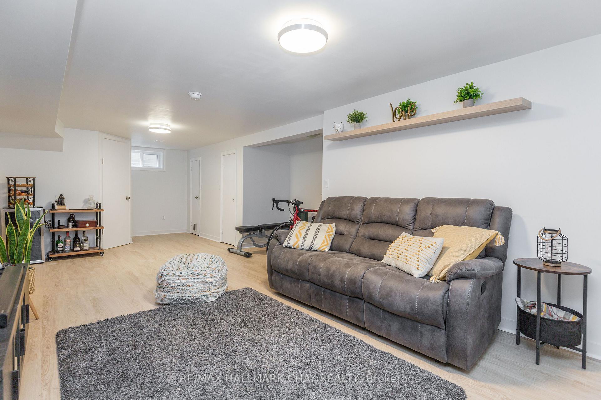 Photo 29 of 177 Duckworth Street, Barrie, Codrington — HOMEH