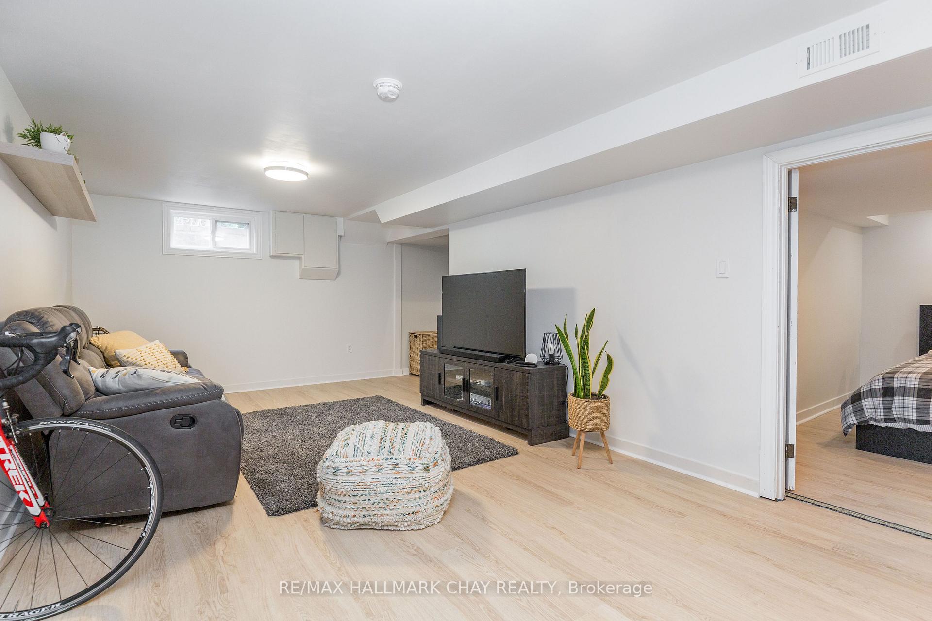 Photo 31 of 177 Duckworth Street, Barrie, Codrington — HOMEH