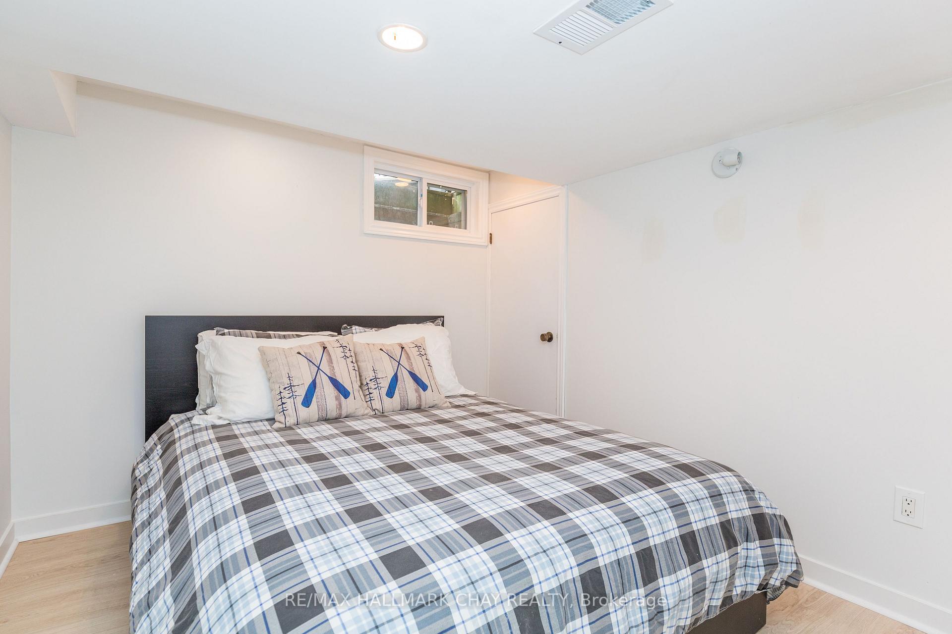 Photo 32 of 177 Duckworth Street, Barrie, Codrington — HOMEH