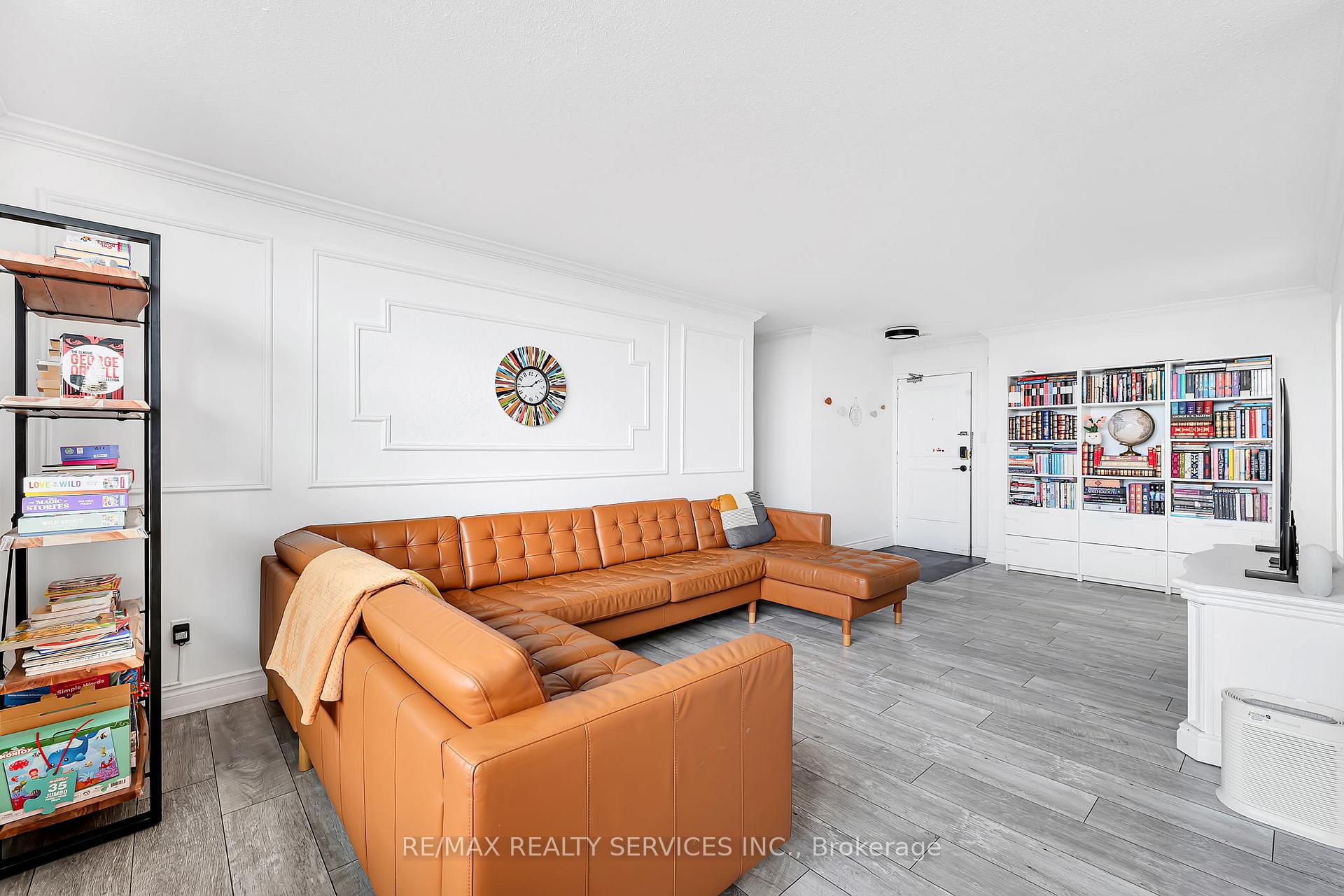 Photo 8 of Unit 1701, 180 Markham Road, Scarborough, Scarborough Village — HOMEH