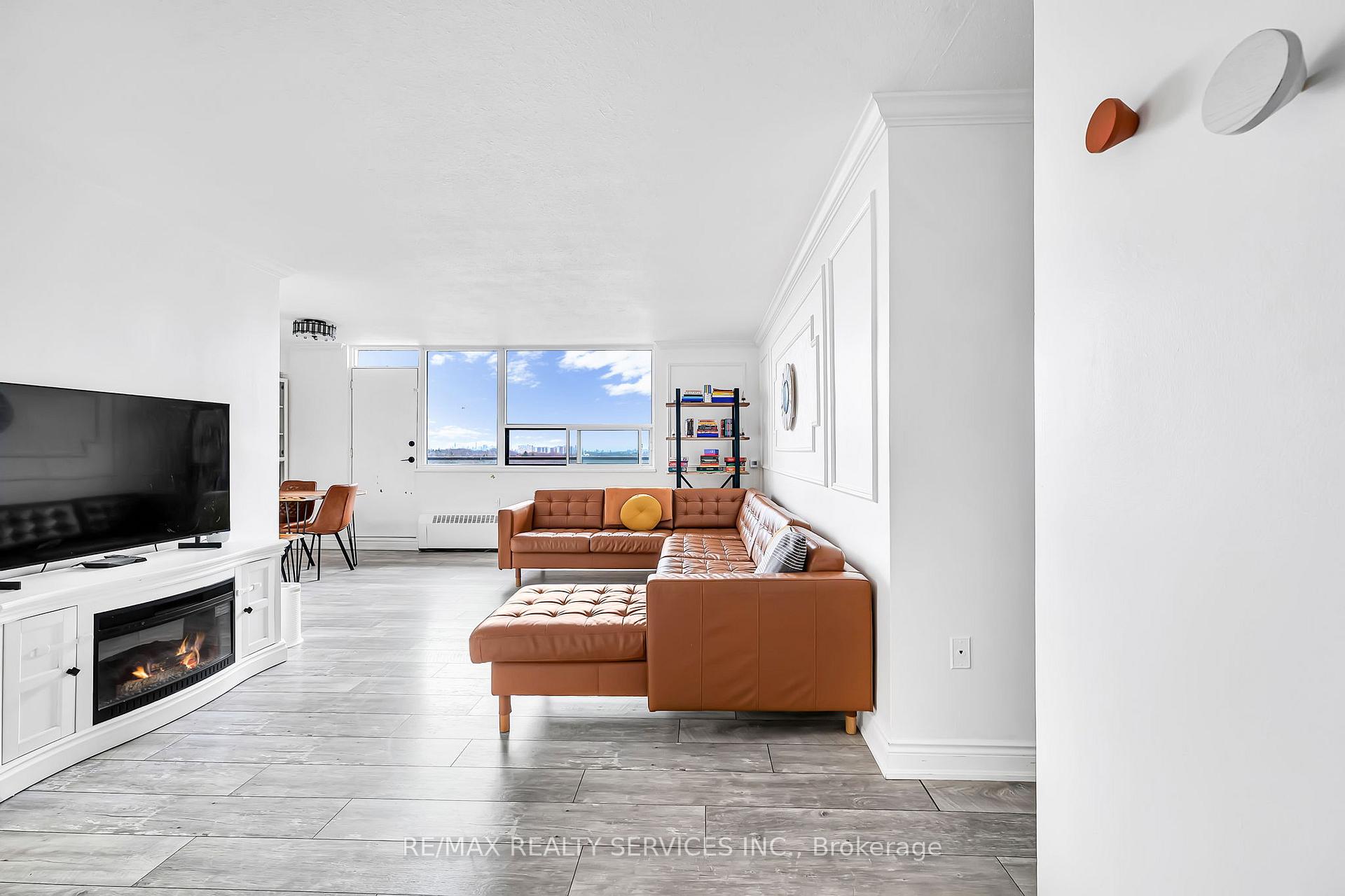 Photo 11 of Unit 1701, 180 Markham Road, Scarborough, Scarborough Village — HOMEH