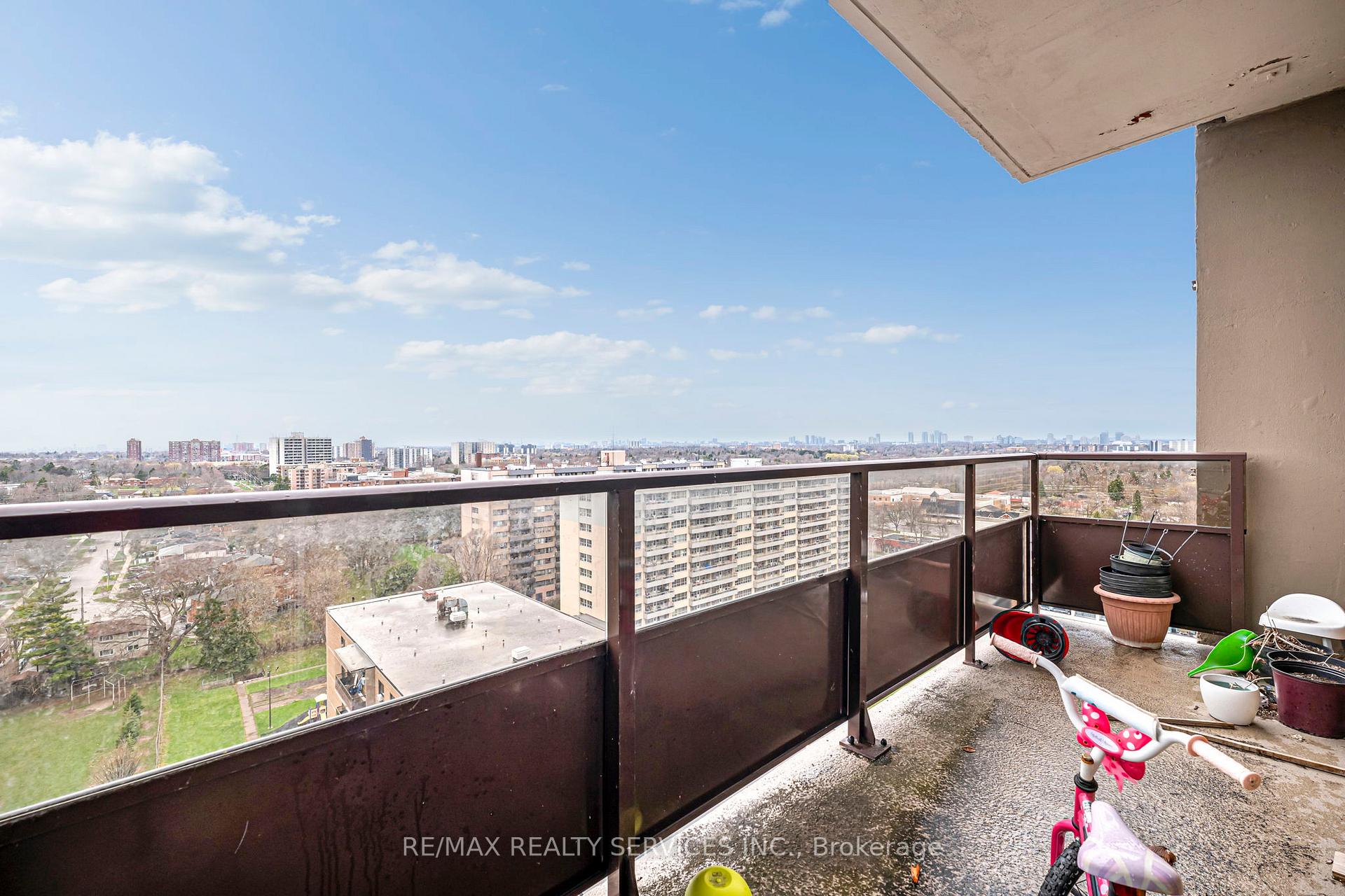 Photo 23 of Unit 1701, 180 Markham Road, Scarborough, Scarborough Village — HOMEH
