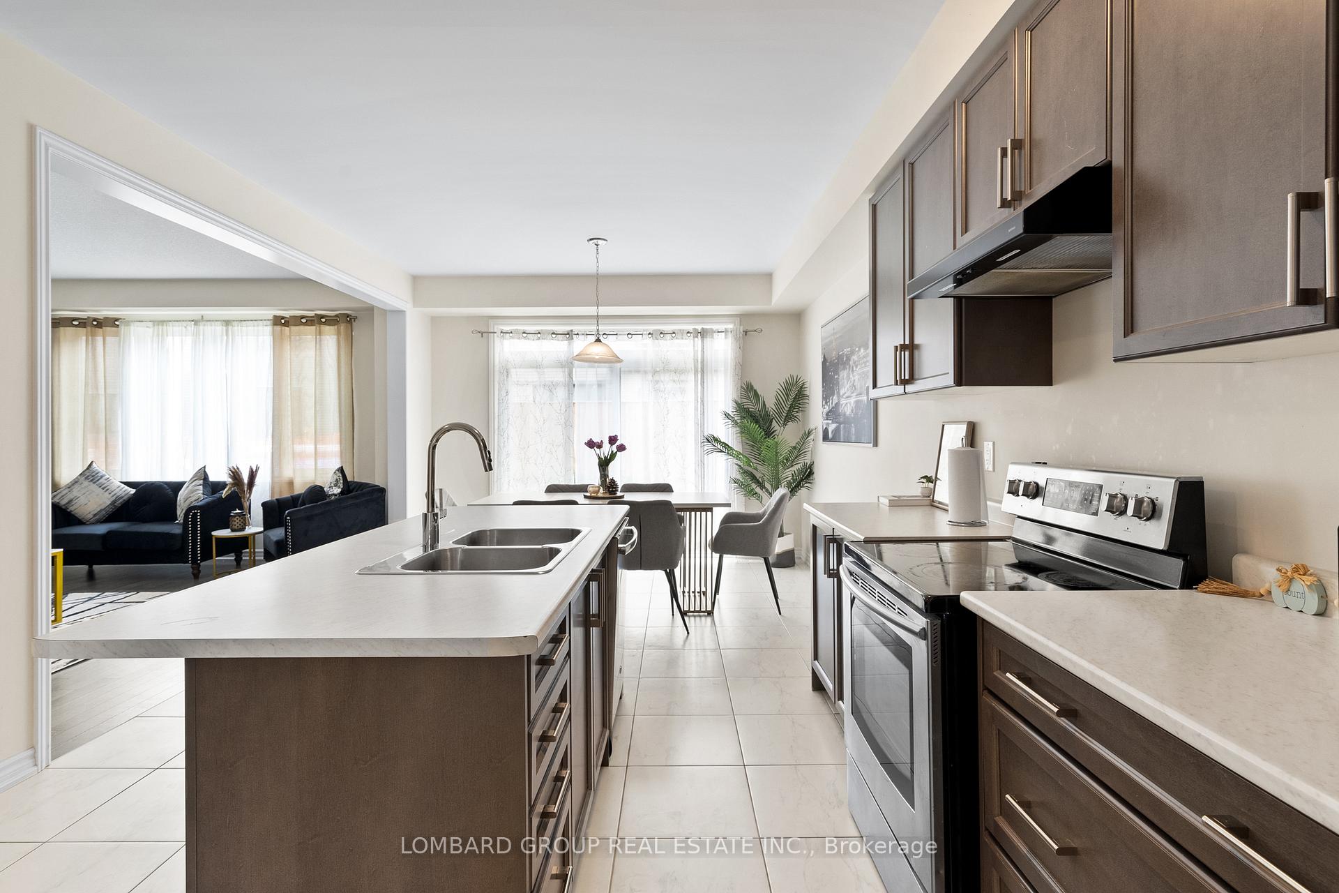 Photo 9 of 212 Vanilla Trail, Thorold, Rolling Meadows — HOMEH