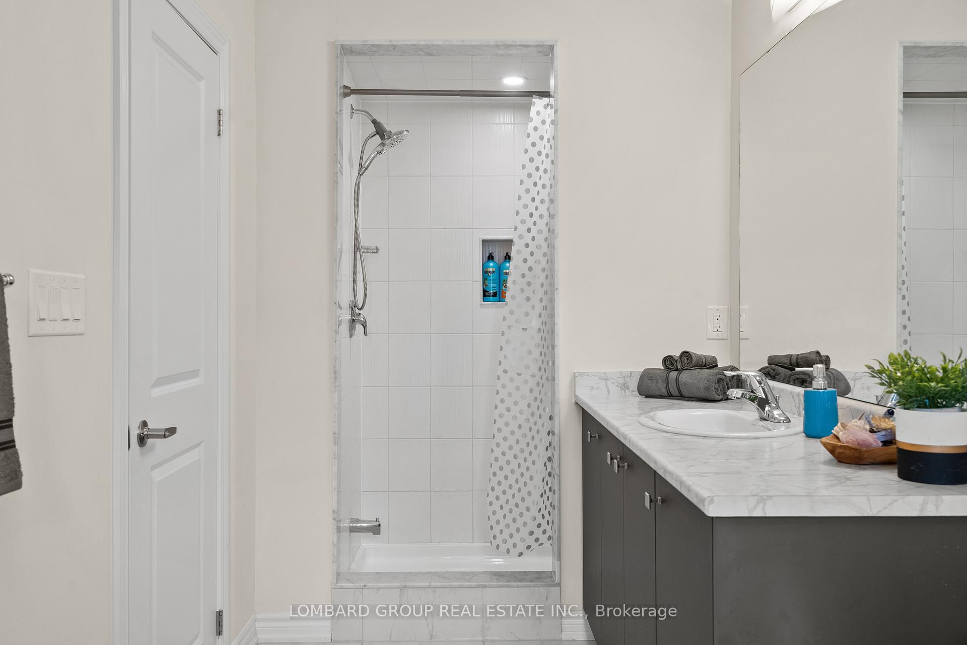 Photo 26 of 212 Vanilla Trail, Thorold, Rolling Meadows — HOMEH