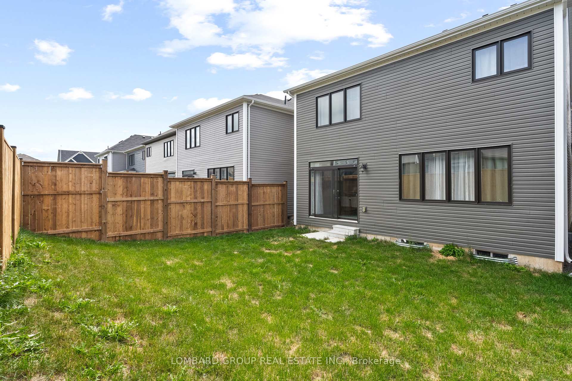 Photo 36 of 212 Vanilla Trail, Thorold, Rolling Meadows — HOMEH