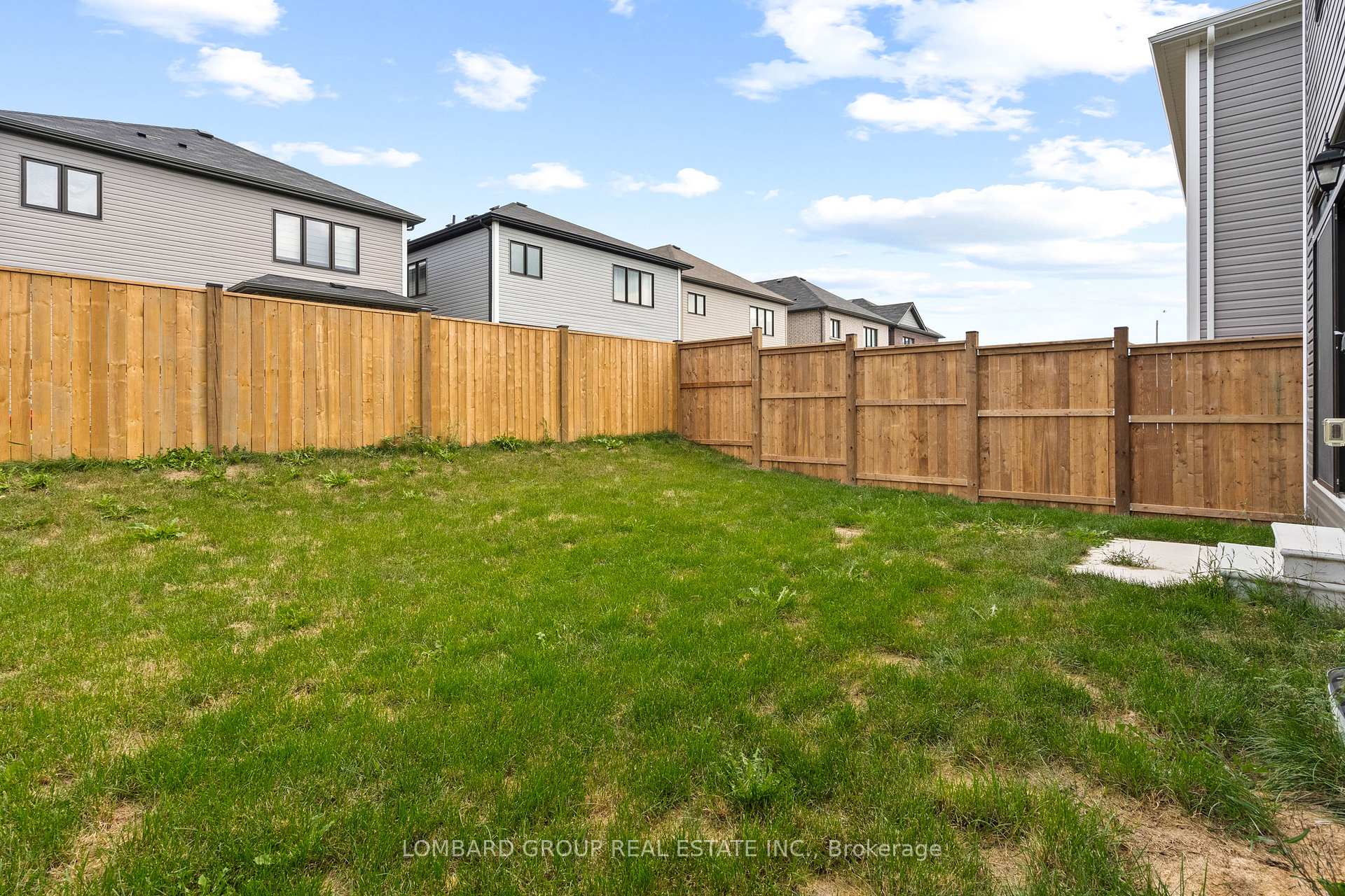 Photo 37 of 212 Vanilla Trail, Thorold, Rolling Meadows — HOMEH