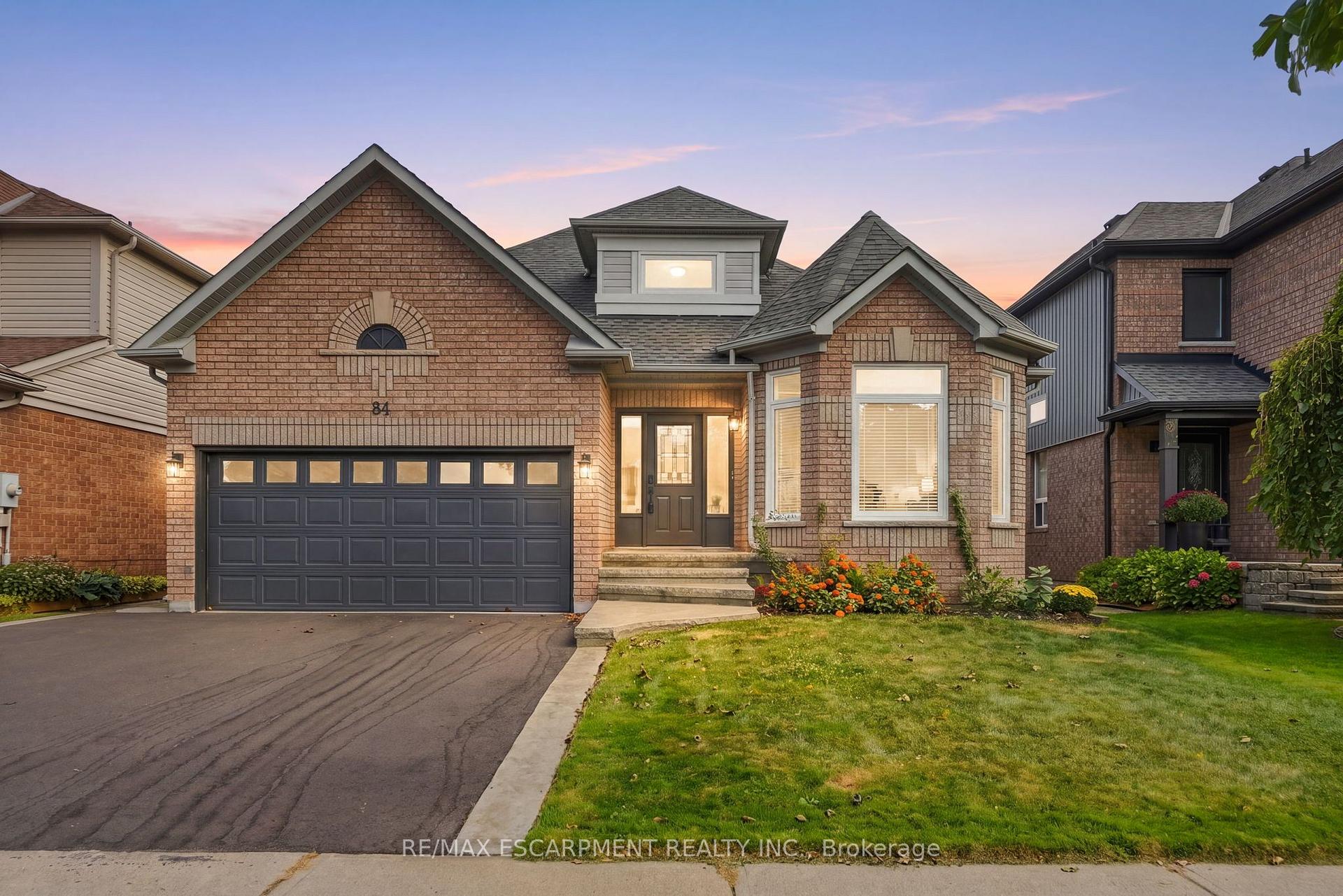 Photo 1 of 84 Riley Street, Hamilton, Waterdown — HOMEH