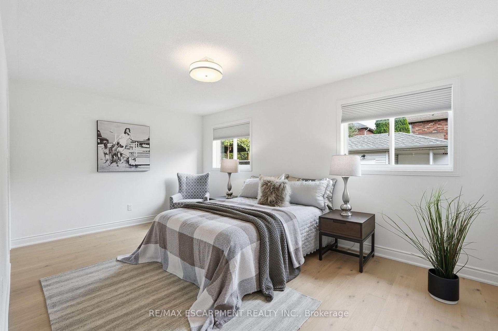 Photo 17 of 84 Riley Street, Hamilton, Waterdown — HOMEH