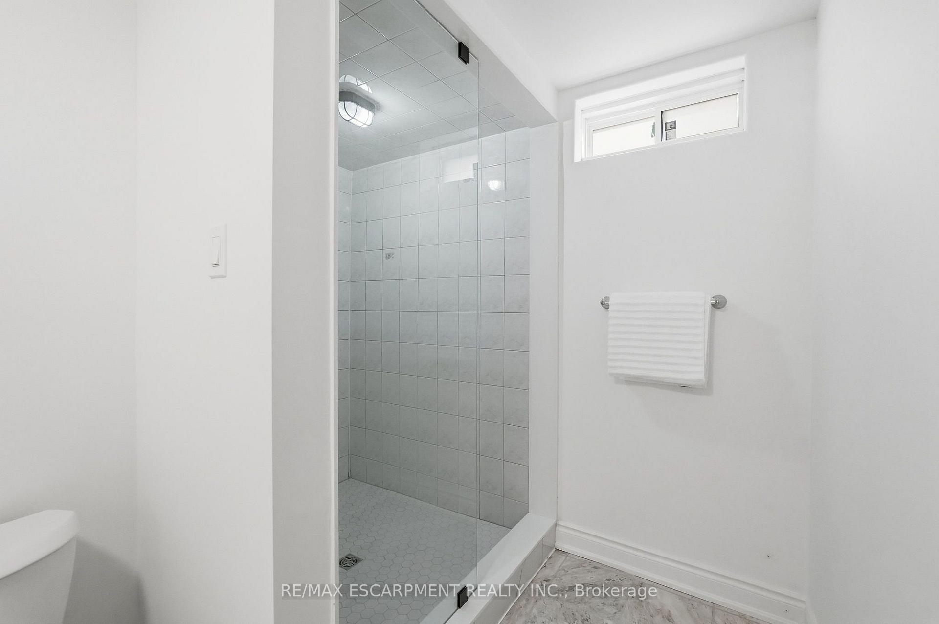 Photo 31 of 84 Riley Street, Hamilton, Waterdown — HOMEH