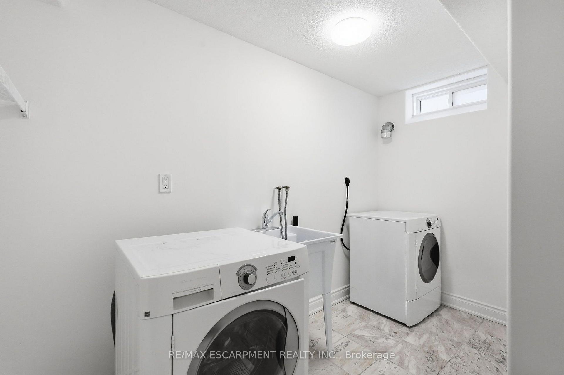 Photo 35 of 84 Riley Street, Hamilton, Waterdown — HOMEH