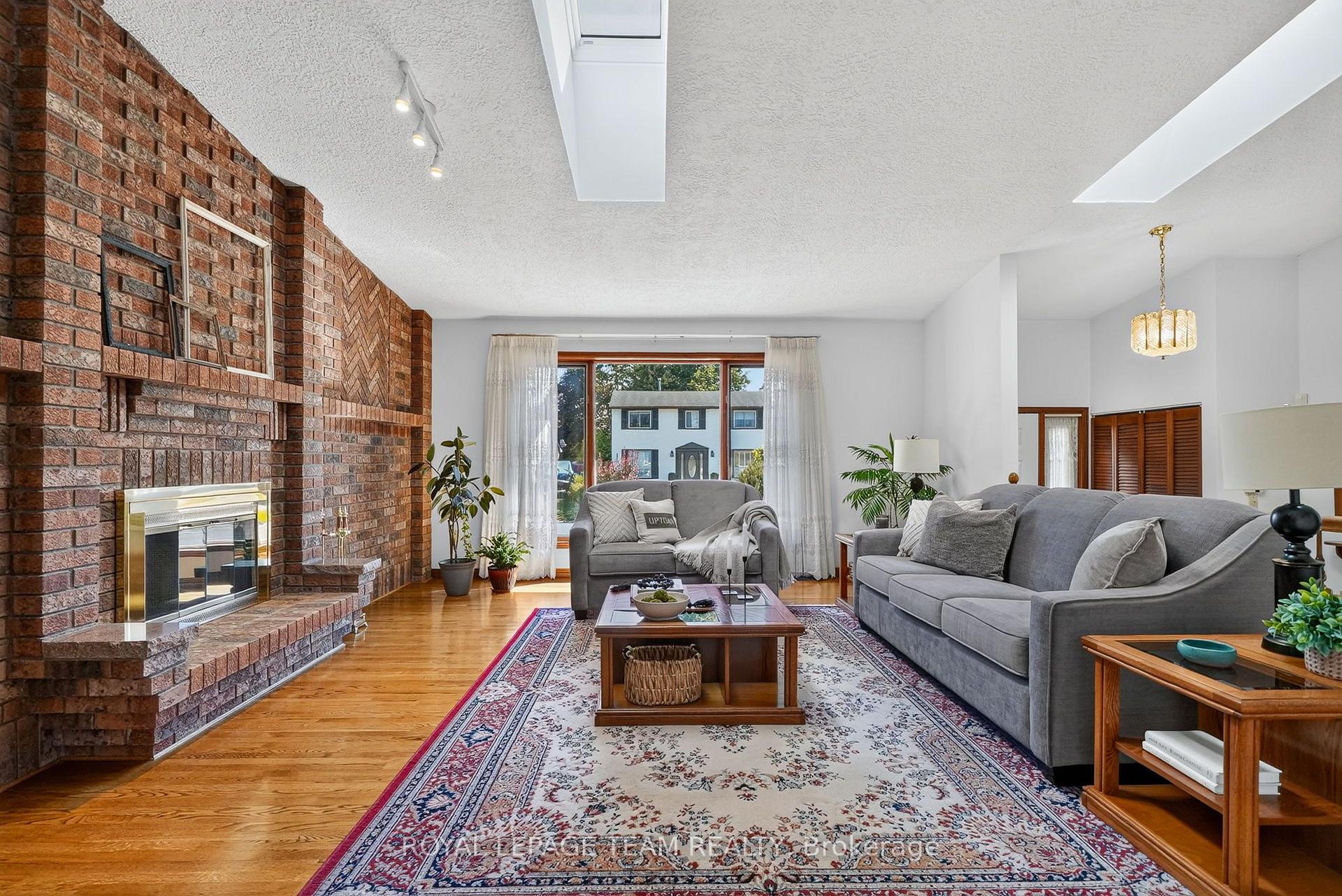 Photo 10 of 1343 Baden Avenue, Ottawa, Emerald Woods/Sawmill Creek — HOMEH