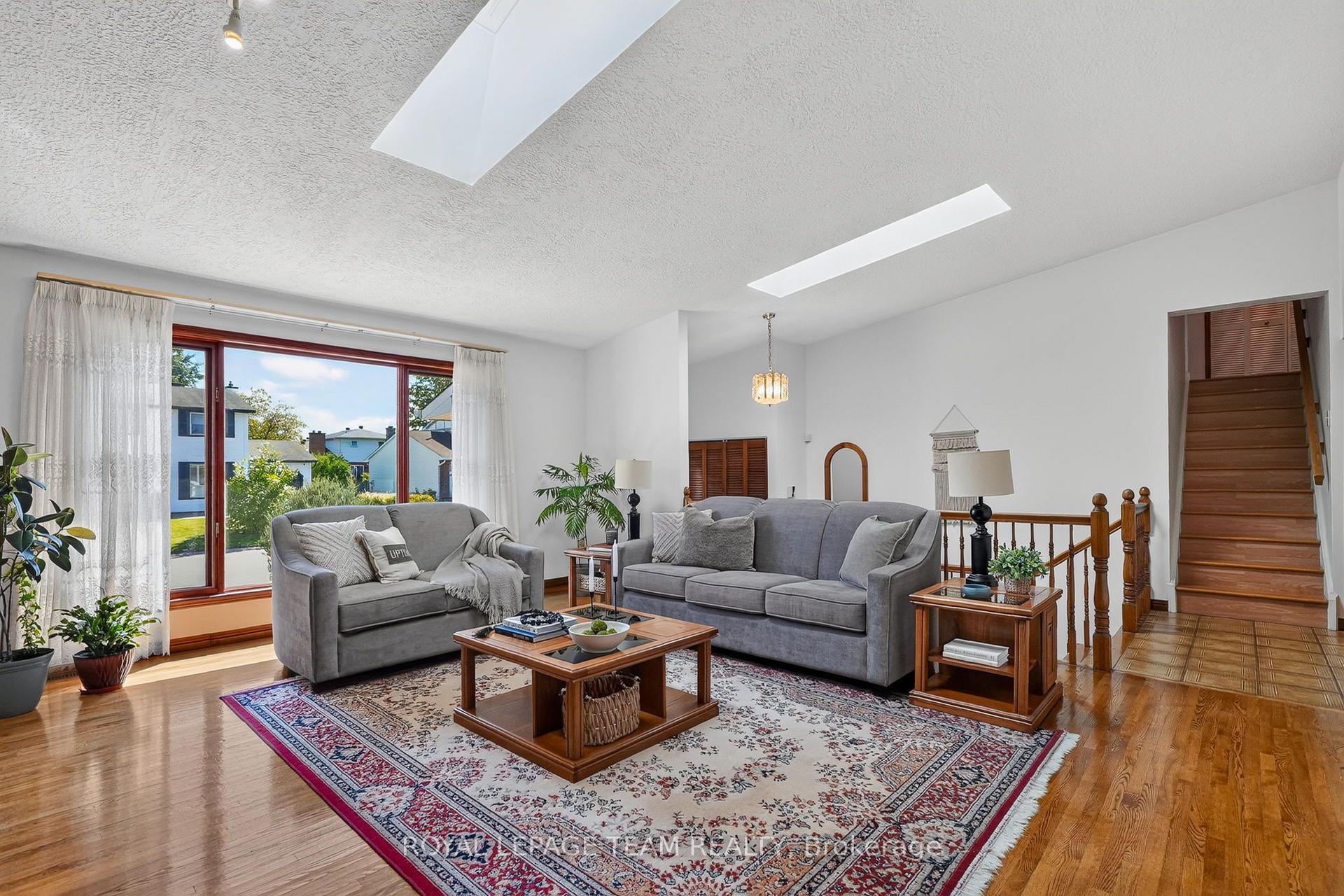 Photo 11 of 1343 Baden Avenue, Ottawa, Emerald Woods/Sawmill Creek — HOMEH