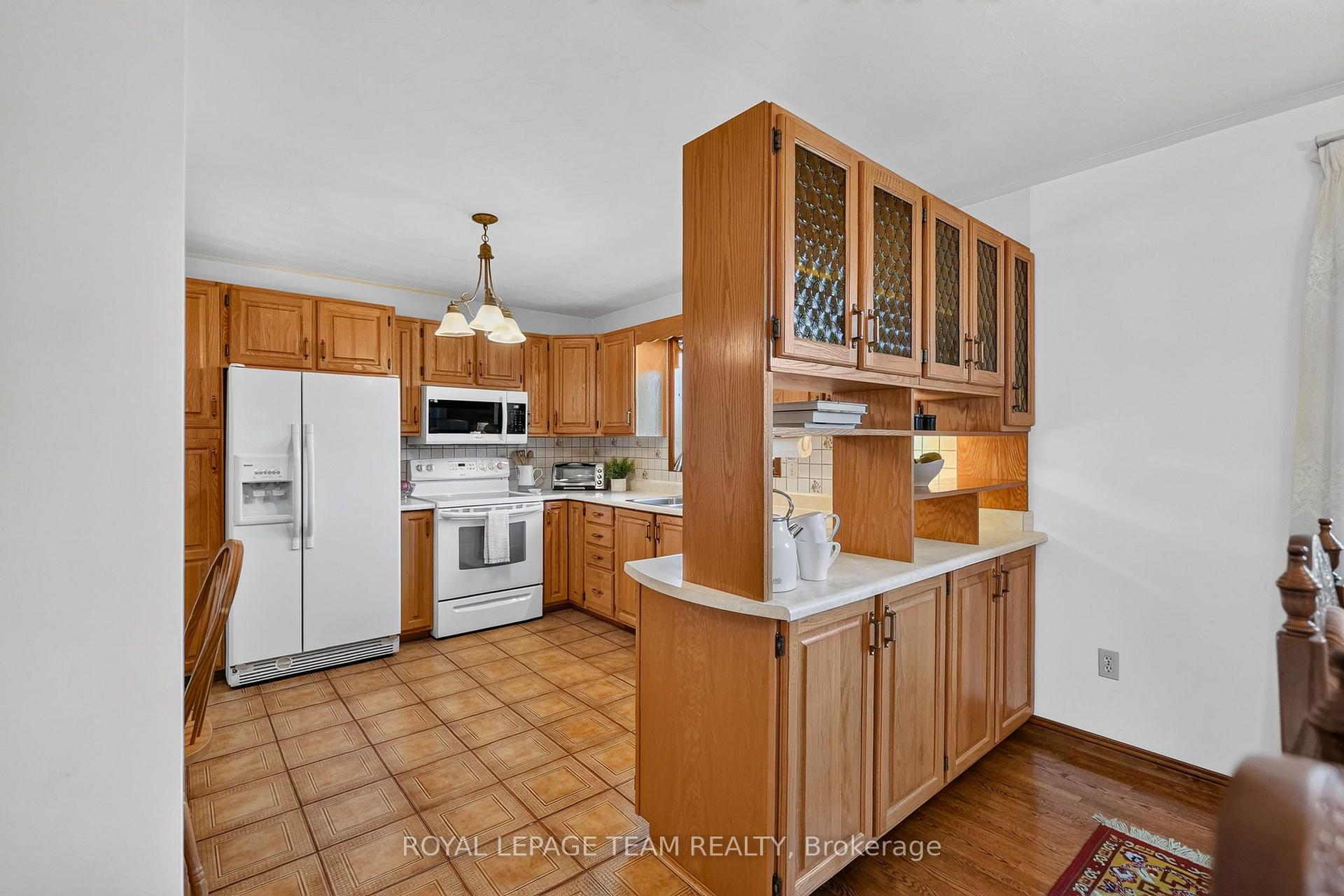 Photo 16 of 1343 Baden Avenue, Ottawa, Emerald Woods/Sawmill Creek — HOMEH
