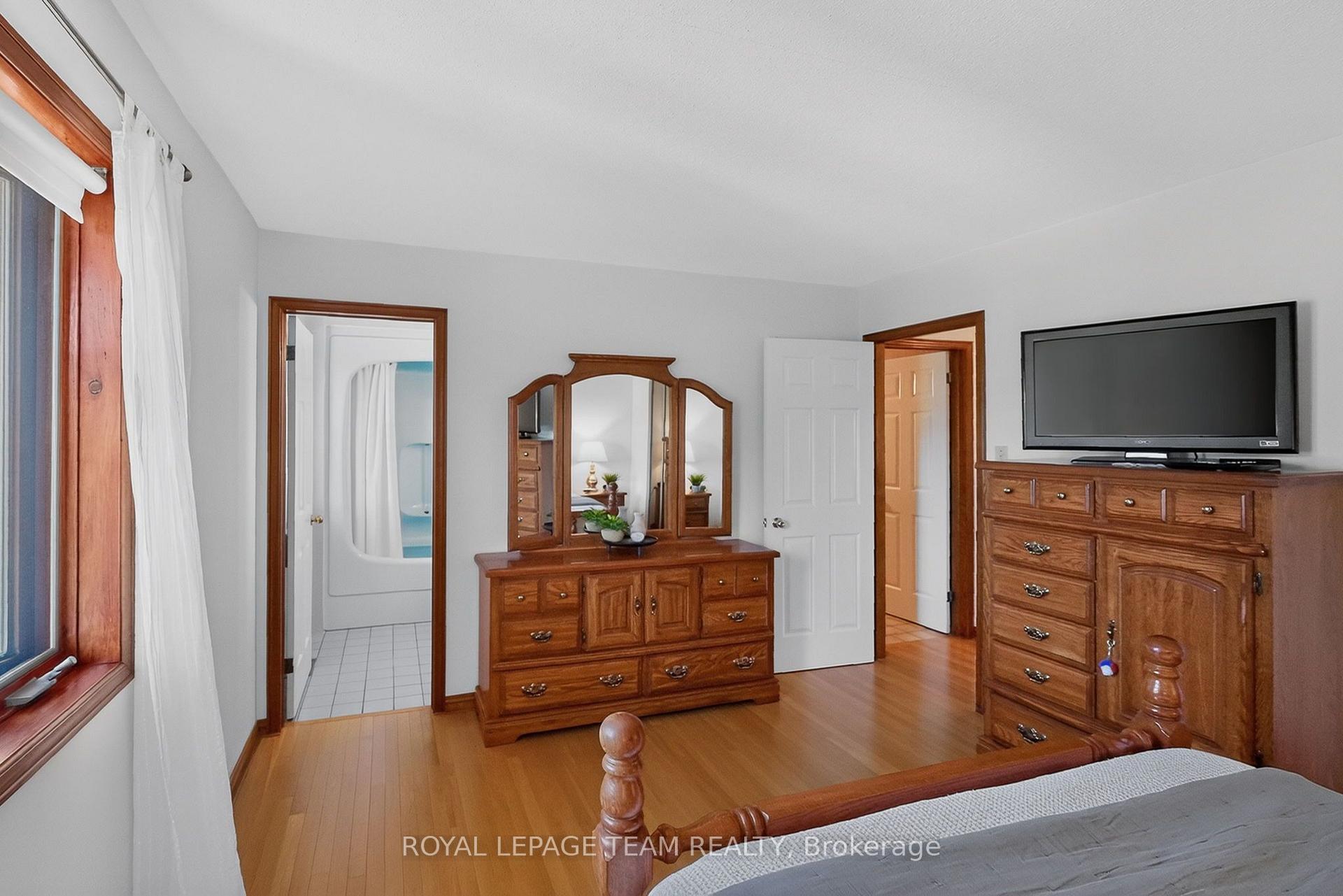 Photo 28 of 1343 Baden Avenue, Ottawa, Emerald Woods/Sawmill Creek — HOMEH