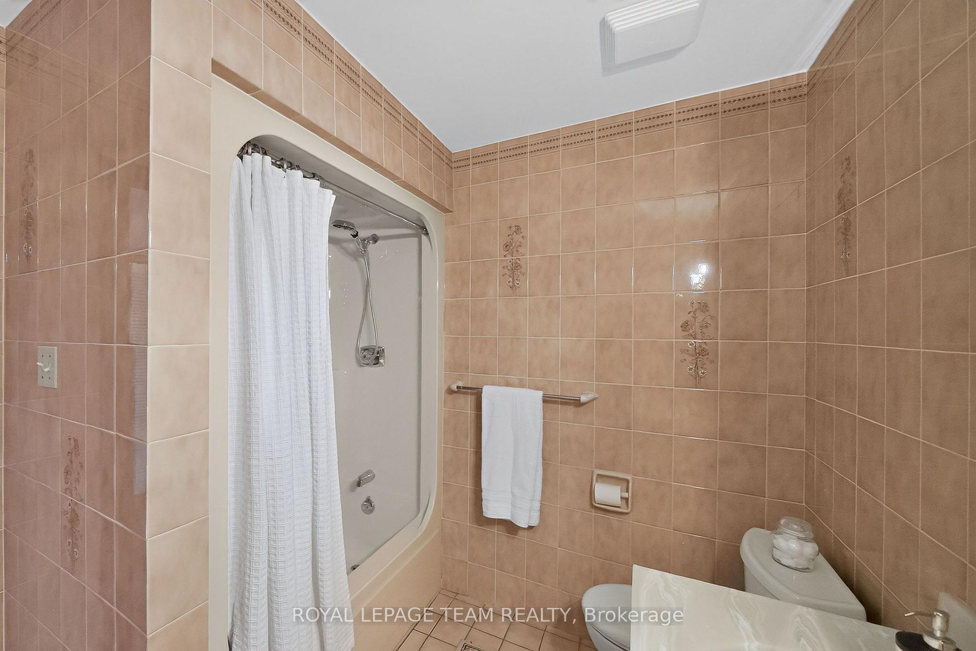 Photo 35 of 1343 Baden Avenue, Ottawa, Emerald Woods/Sawmill Creek — HOMEH