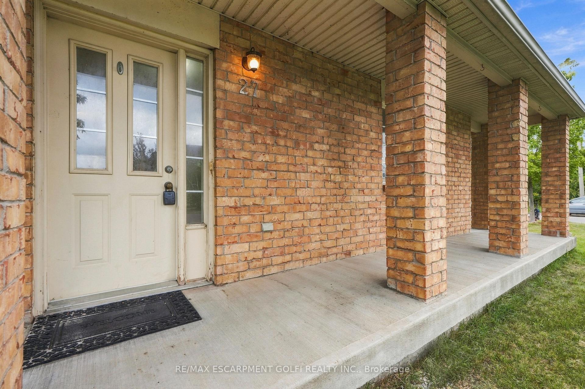 Photo 4 of 27 Pisa Drive, Hamilton, Lakeshore — HOMEH