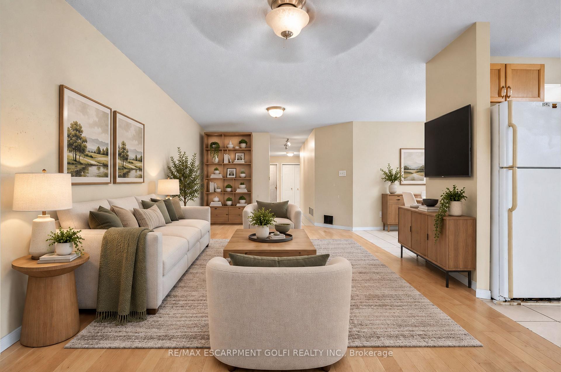 Photo 9 of 27 Pisa Drive, Hamilton, Lakeshore — HOMEH