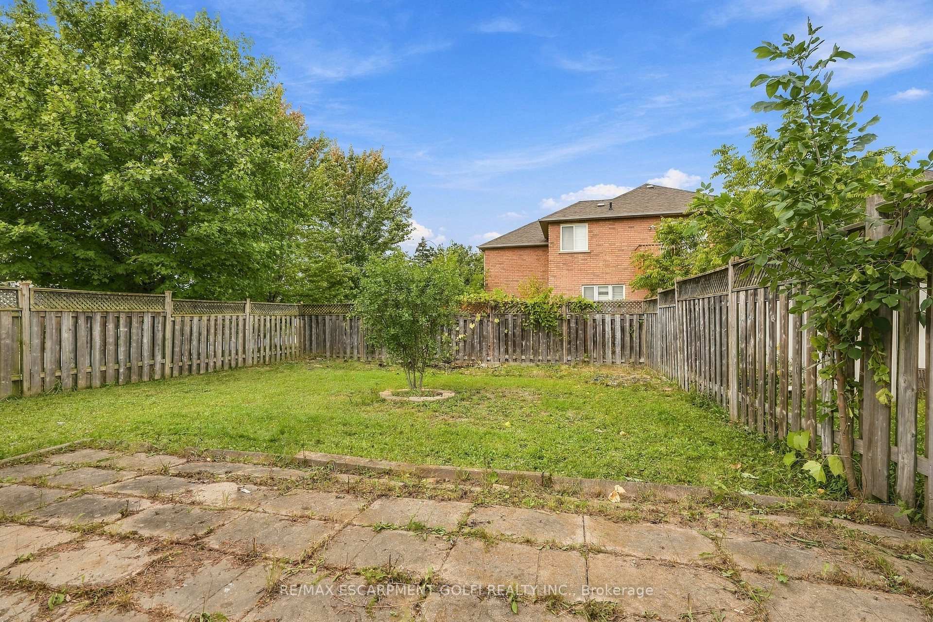 Photo 30 of 27 Pisa Drive, Hamilton, Lakeshore — HOMEH