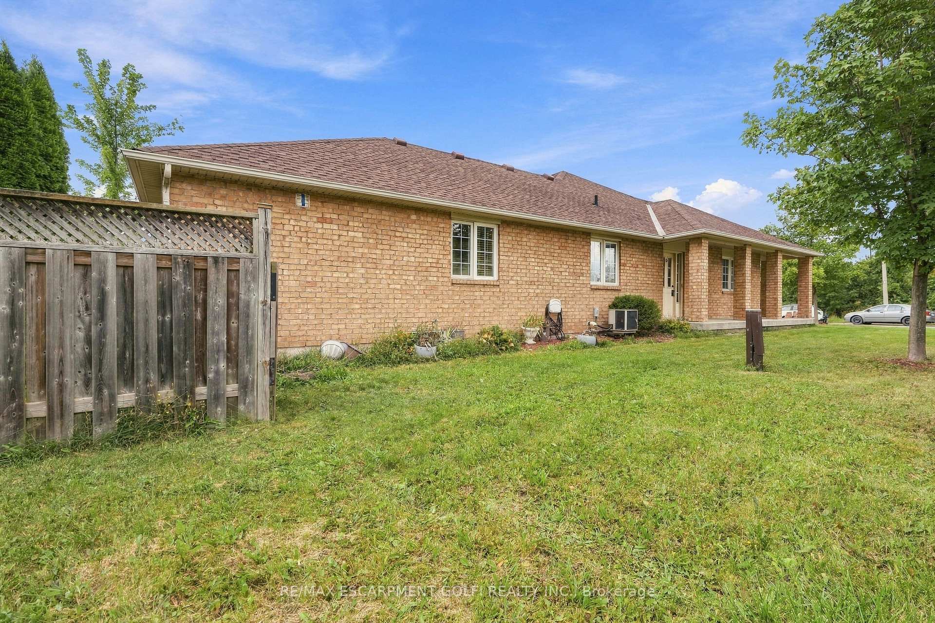 Photo 33 of 27 Pisa Drive, Hamilton, Lakeshore — HOMEH