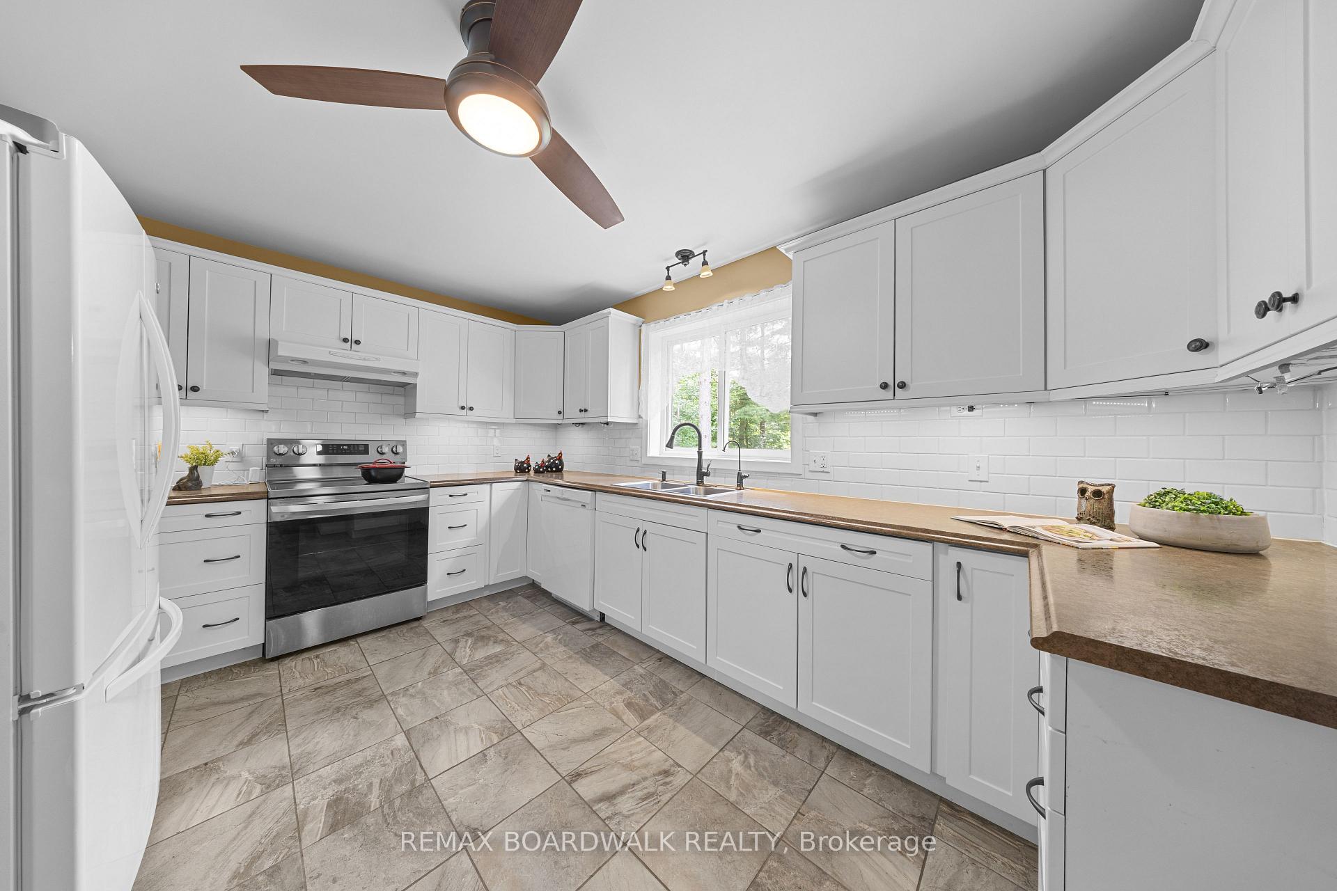 Photo 8 of 1654 Tryon Road, Frontenac, Frontenac Centre — HOMEH