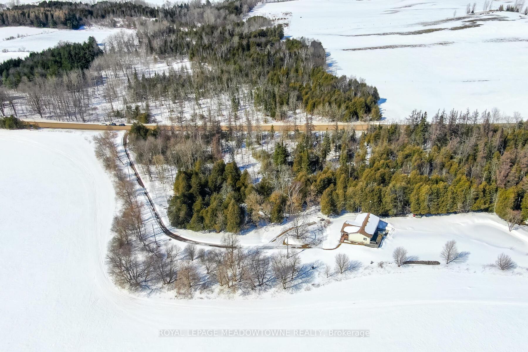 Photo 3 of 8847 Sideroad 27 Road, Erin, Rural Erin — HOMEH