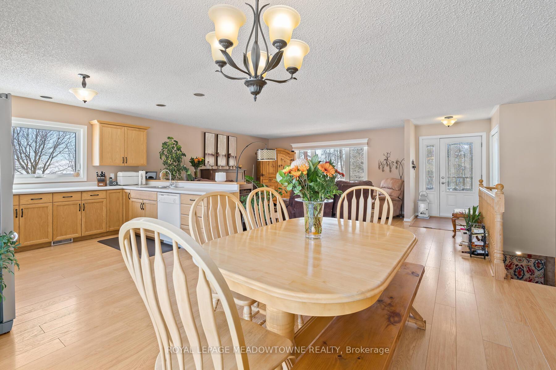 Photo 21 of 8847 Sideroad 27 Road, Erin, Rural Erin — HOMEH