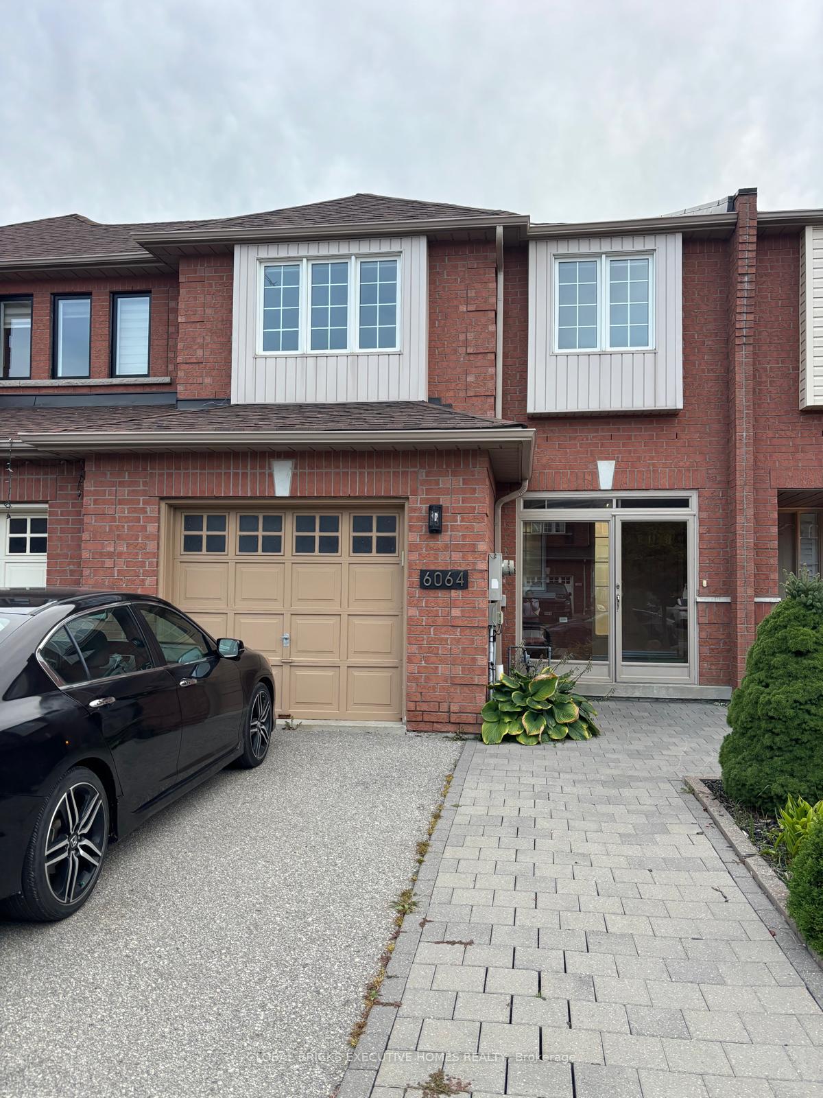 Photo 1 of 6064 Coxswain Crescent, Mississauga, East Credit — HOMEH