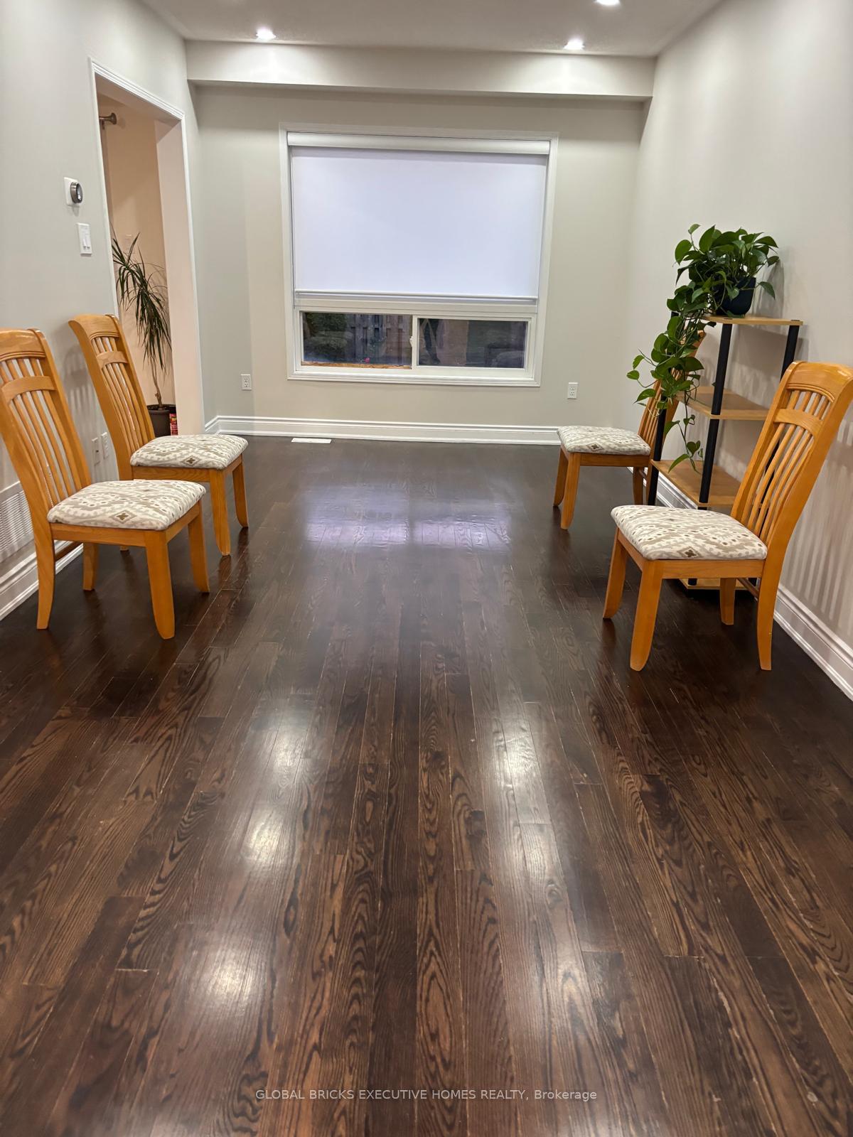 Photo 8 of 6064 Coxswain Crescent, Mississauga, East Credit — HOMEH