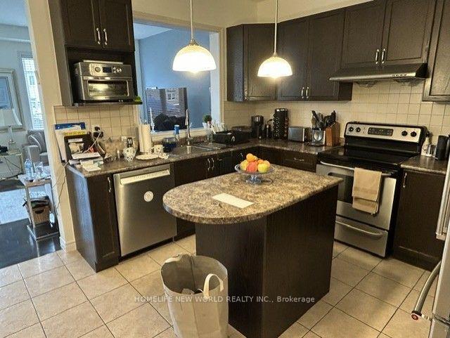 Photo 8 of 41 Millhouse Court, Vaughan, Patterson — HOMEH