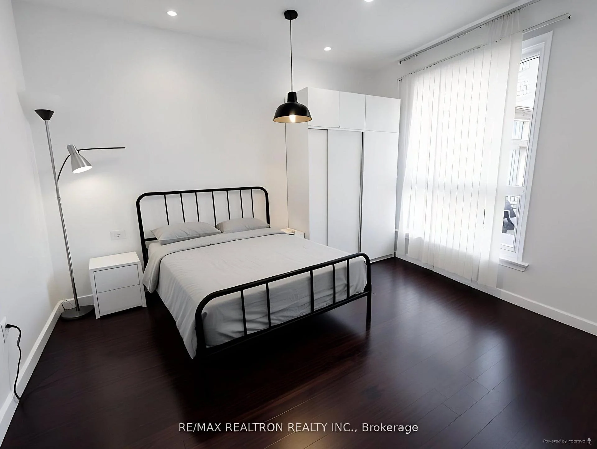 Photo 26 of 97 Overbrook Place, North York, Bathurst Manor — HOMEH