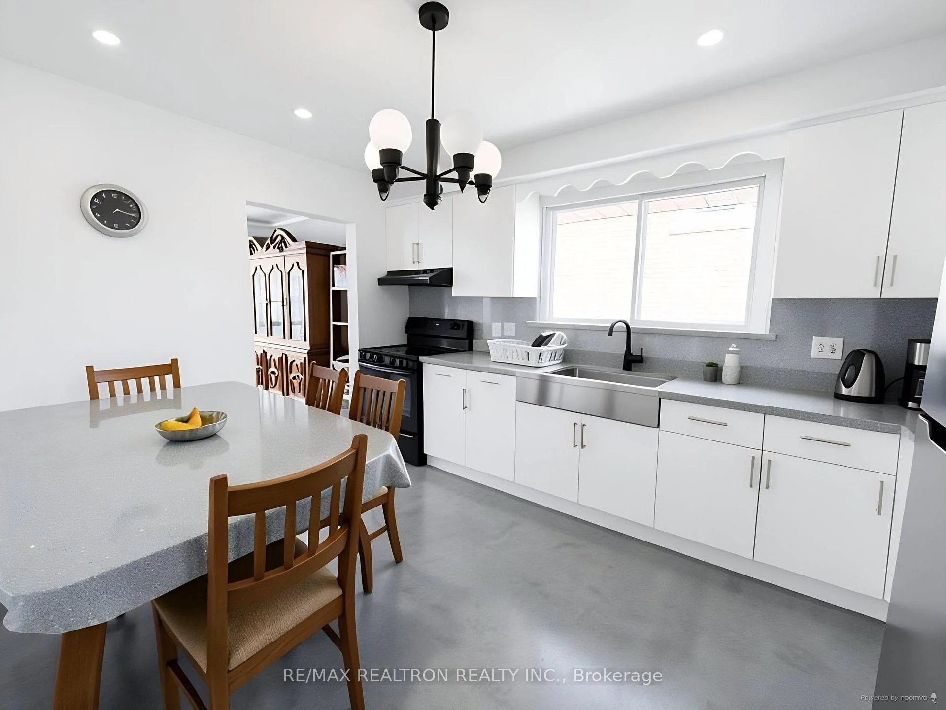 Photo 30 of 97 Overbrook Place, North York, Bathurst Manor — HOMEH