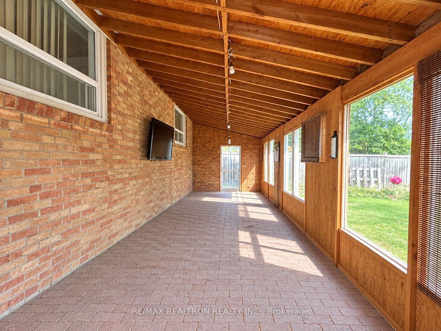 Photo 45 of 97 Overbrook Place, North York, Bathurst Manor — HOMEH