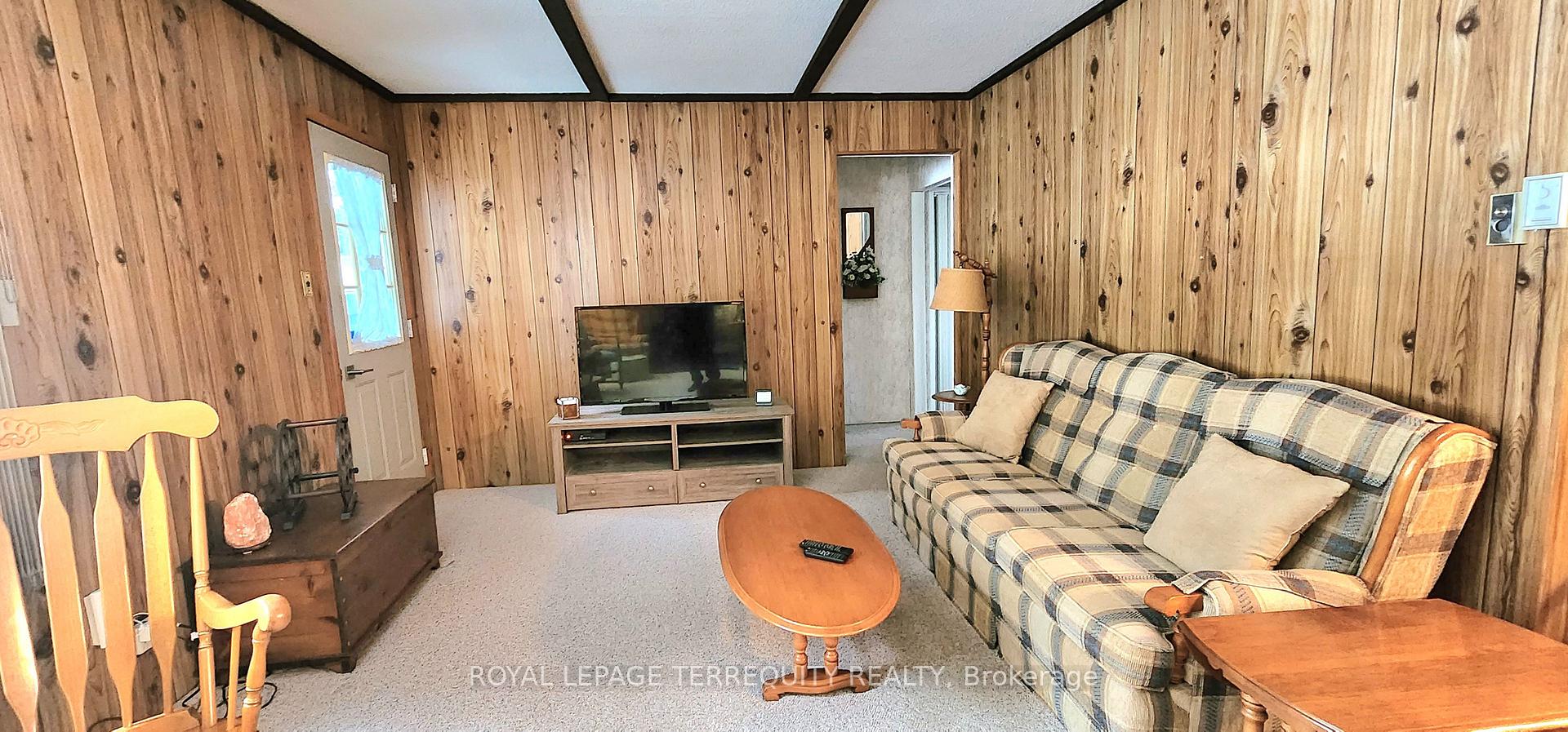 Photo 5 of 117 Clifford Drive, Kawartha Lakes, Verulam — HOMEH