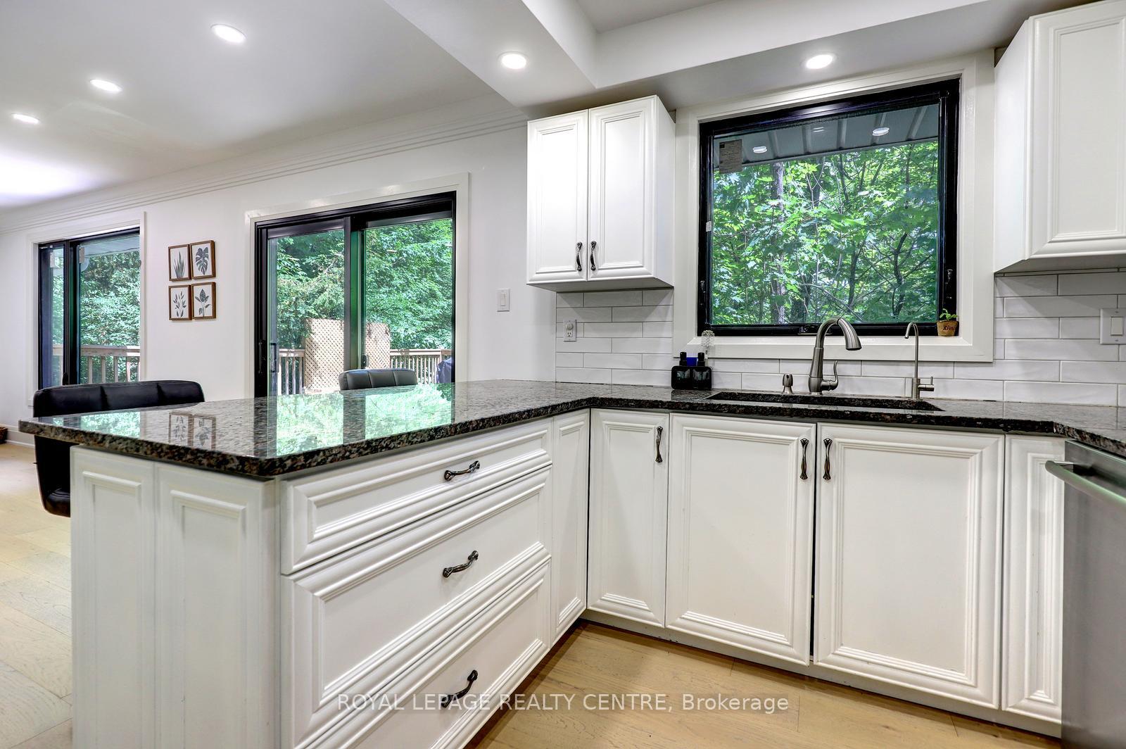 Photo 12 of 69 Glenda Jane Drive, Milton, Campbellville — HOMEH