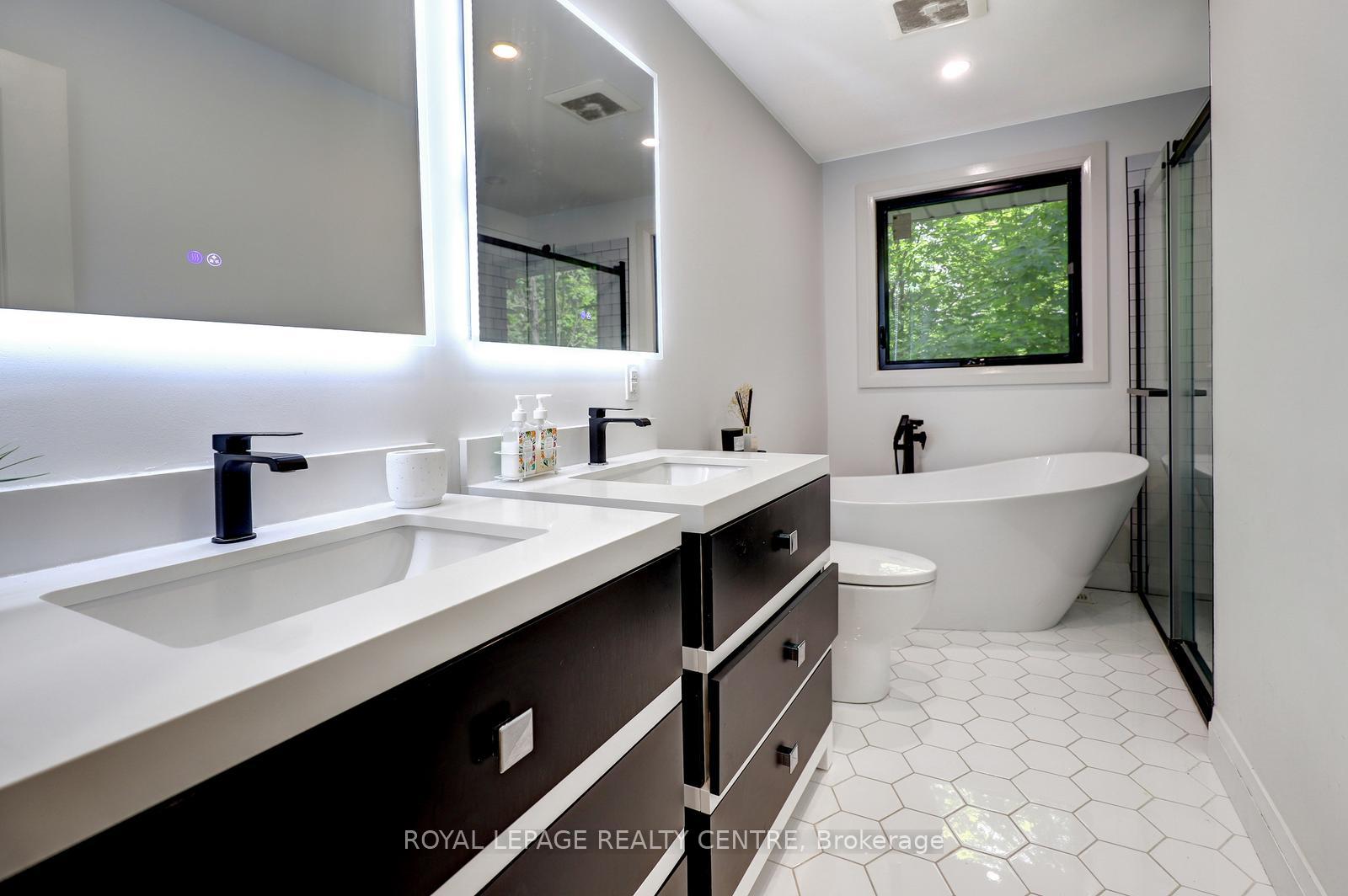 Photo 15 of 69 Glenda Jane Drive, Milton, Campbellville — HOMEH