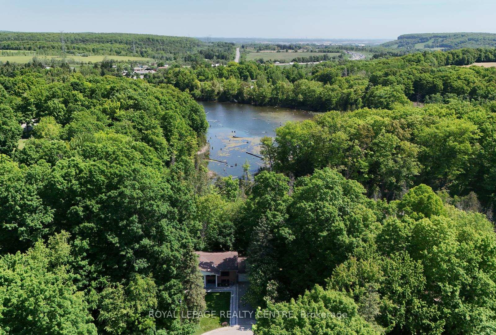 Photo 40 of 69 Glenda Jane Drive, Milton, Campbellville — HOMEH