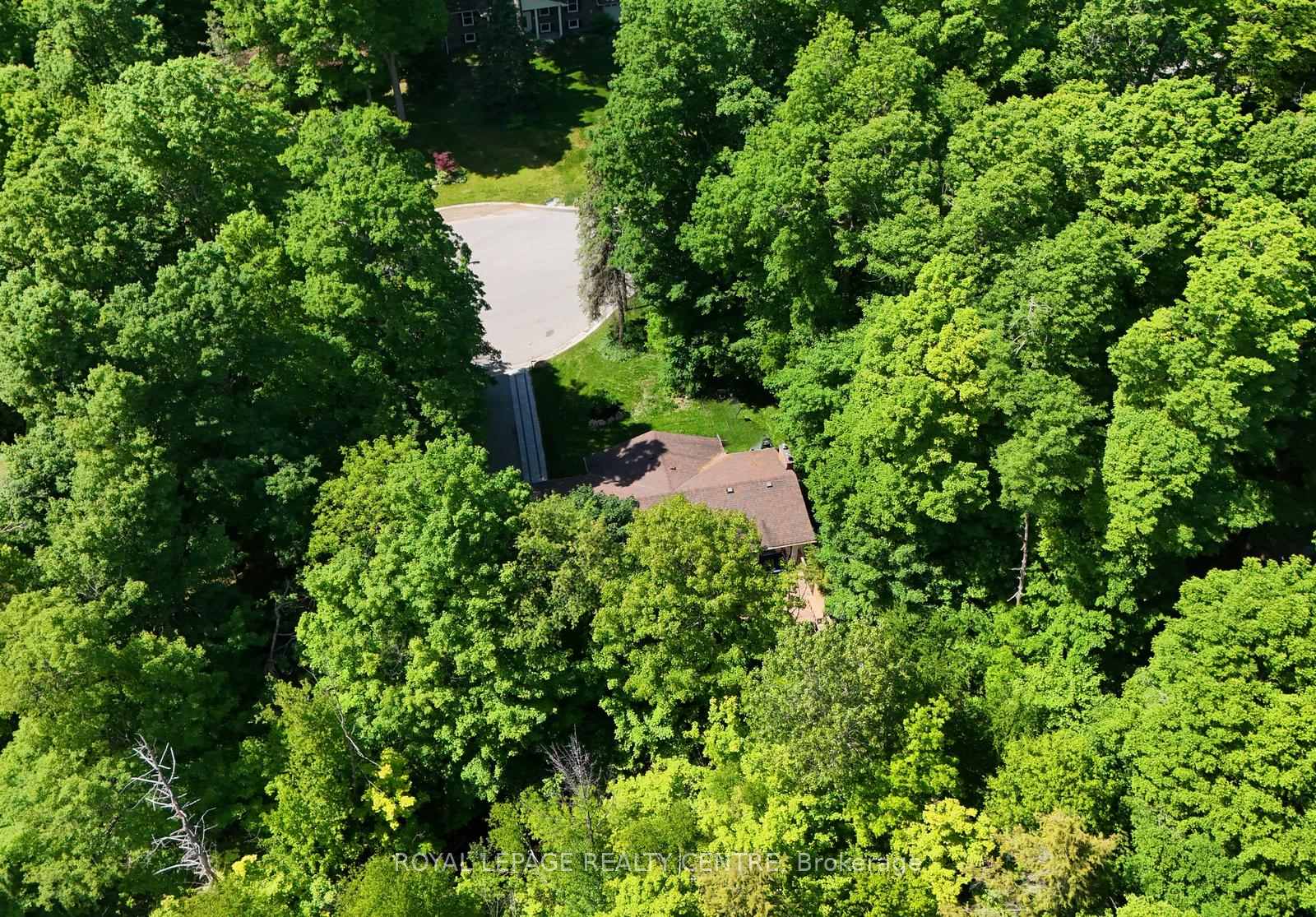 Photo 42 of 69 Glenda Jane Drive, Milton, Campbellville — HOMEH