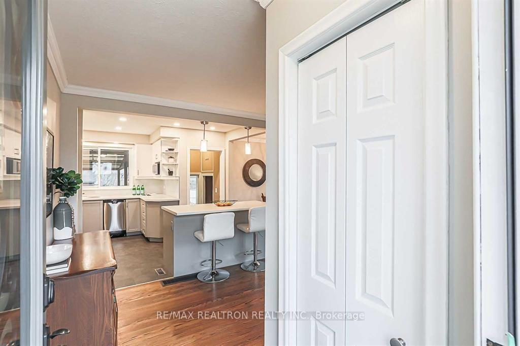 Photo 2 of 917 Henry Street, Whitby, Downtown Whitby — HOMEH