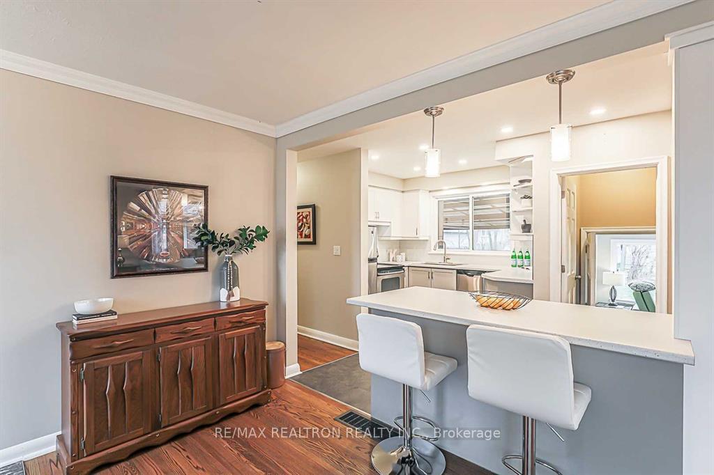 Photo 10 of 917 Henry Street, Whitby, Downtown Whitby — HOMEH