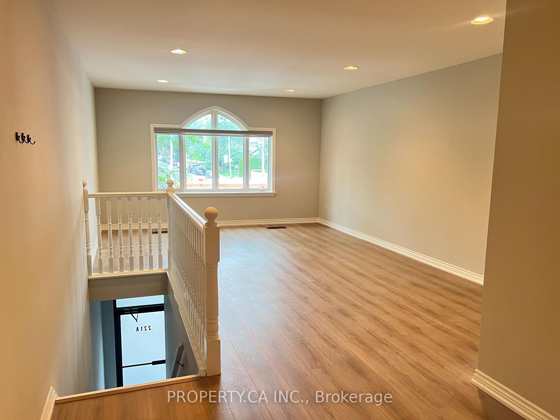 Photo 1 of 3221A Yonge Street, Toronto, Lawrence Park North — HOMEH