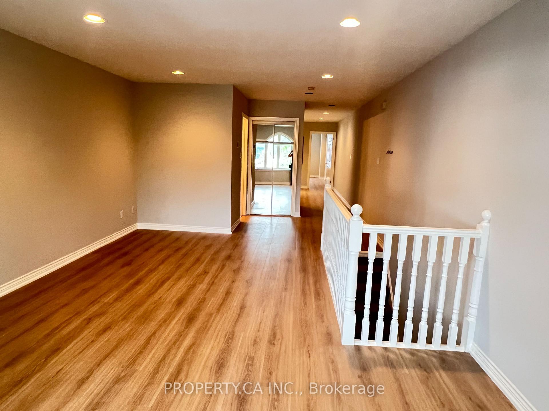 Photo 2 of 3221A Yonge Street, Toronto, Lawrence Park North — HOMEH