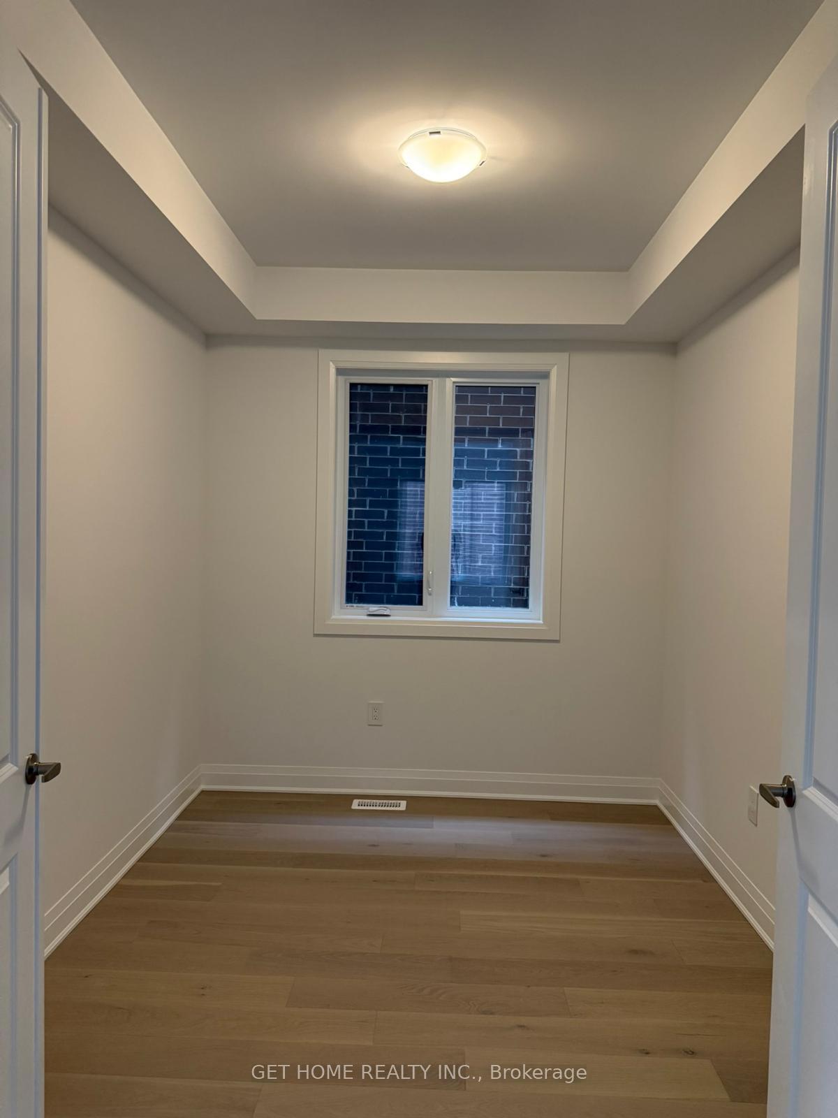 Photo 5 of 314 Millstone Street, Kitchener, Huron Park — HOMEH