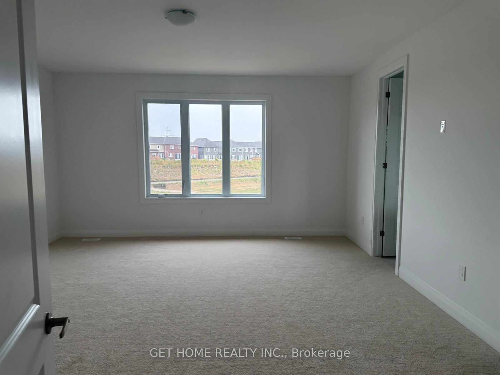Photo 14 of 314 Millstone Street, Kitchener, Huron Park — HOMEH