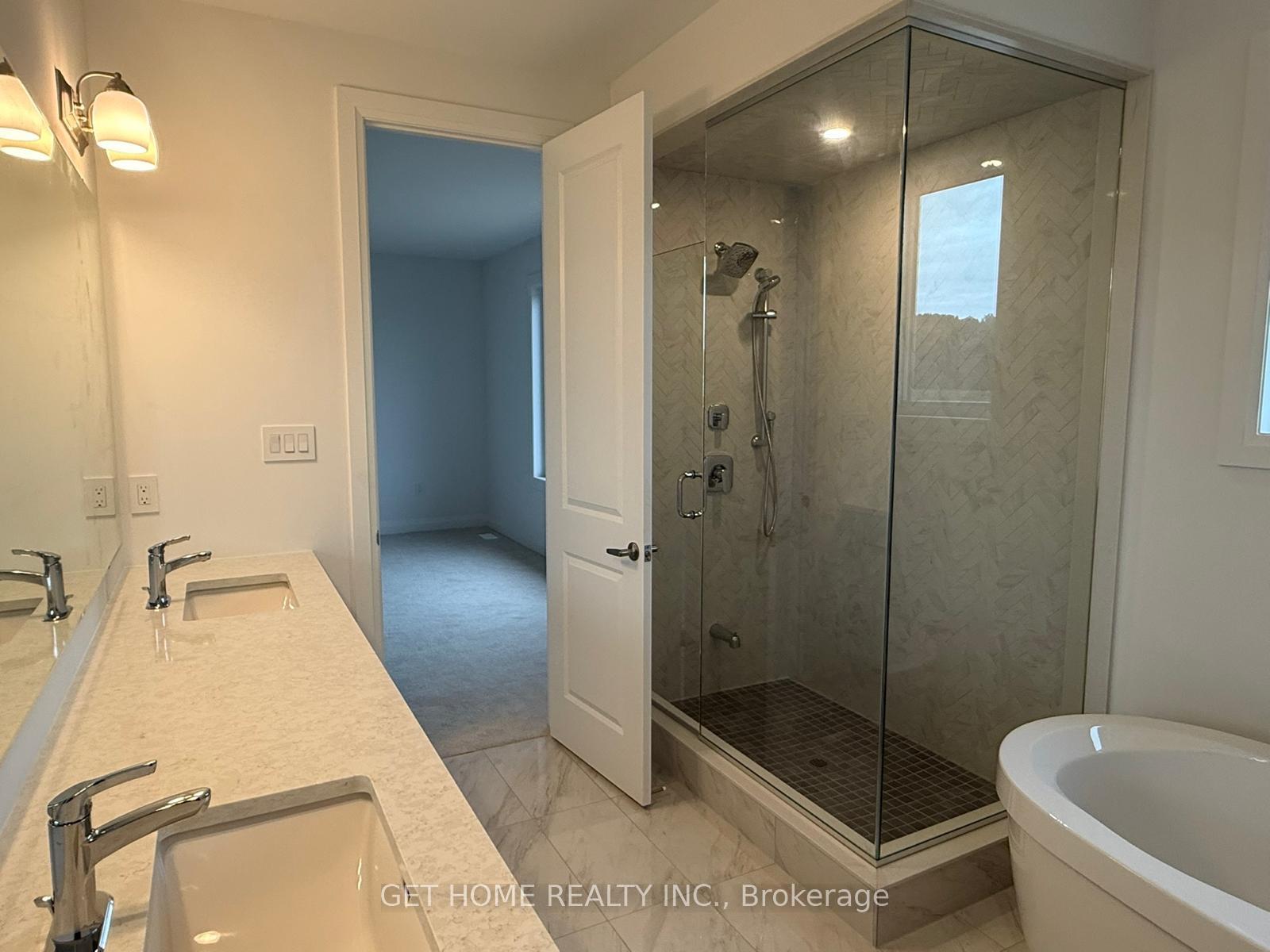 Photo 18 of 314 Millstone Street, Kitchener, Huron Park — HOMEH