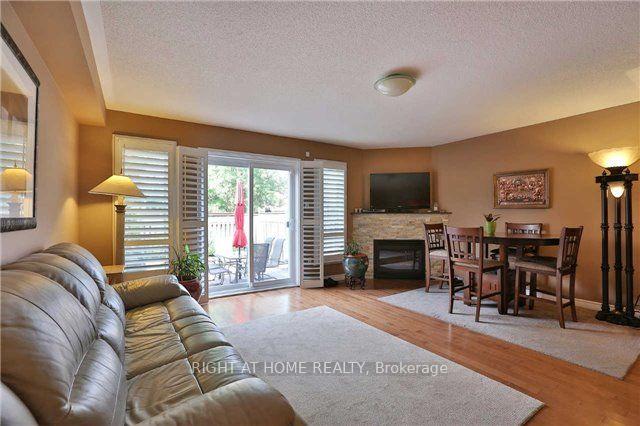 Photo 5 of 5162 Falconcrest Drive, Burlington, Uptown — HOMEH